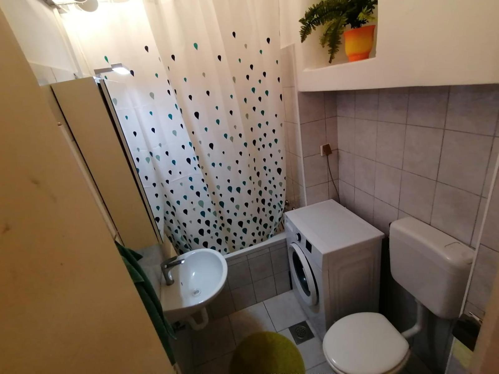 ZAGREB Botanical Garden Budget Apartment
