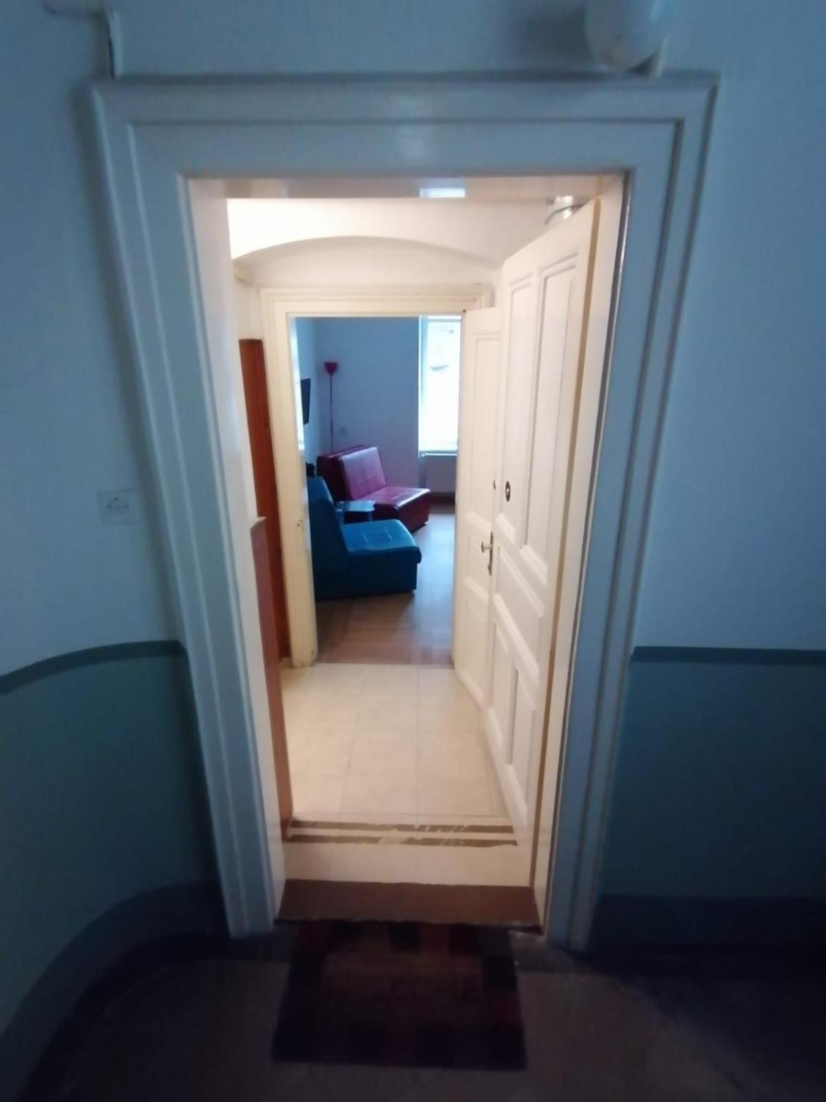 ZAGREB Botanical Garden Budget Apartment