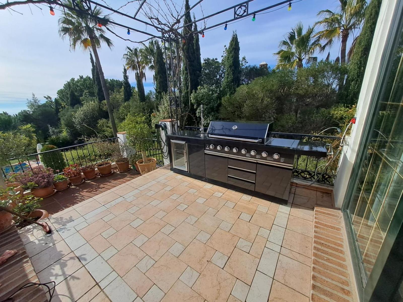 Impressive VILLA Dazura in Valtocado MIJAS