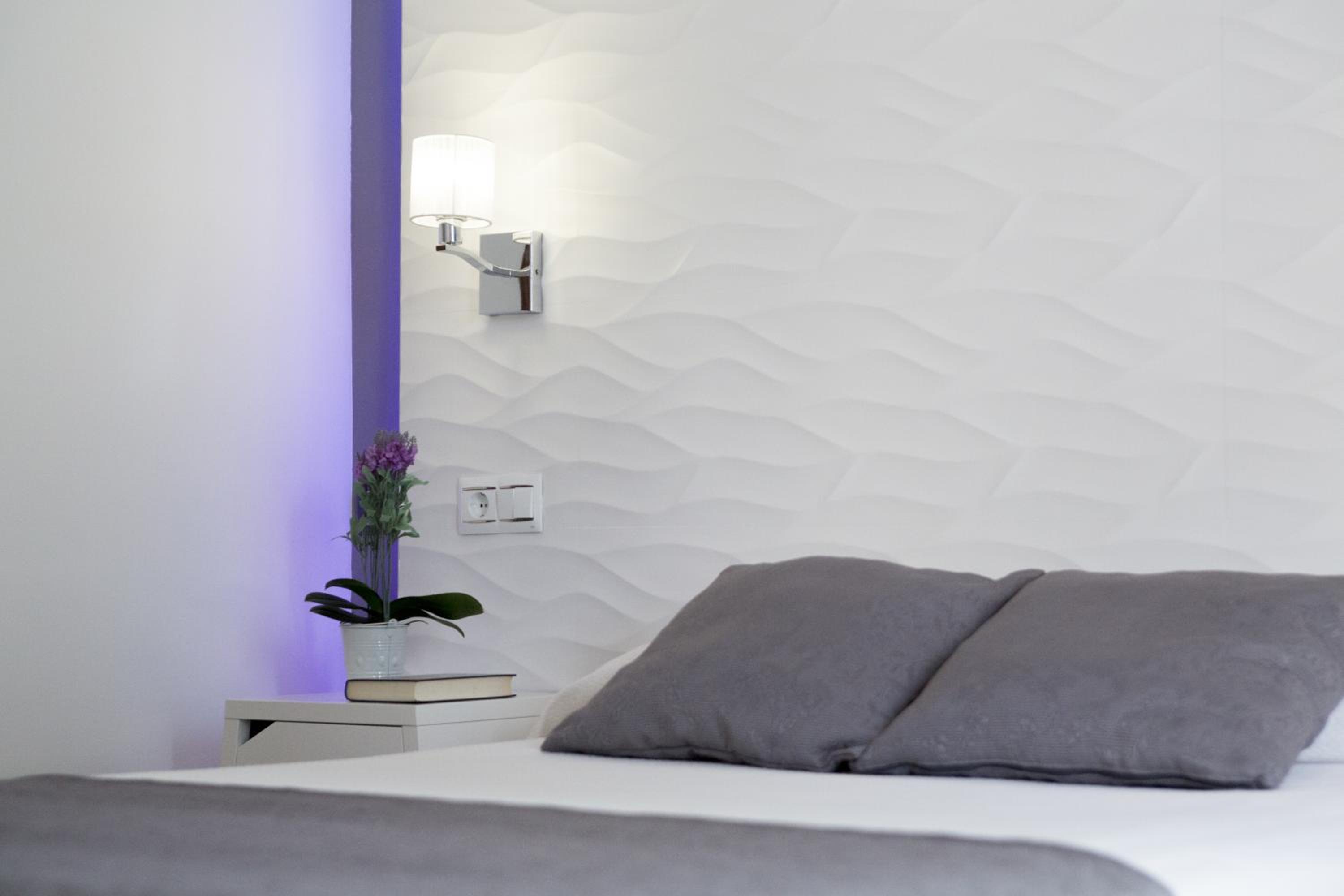 Hostal Alhambra - Adults Only