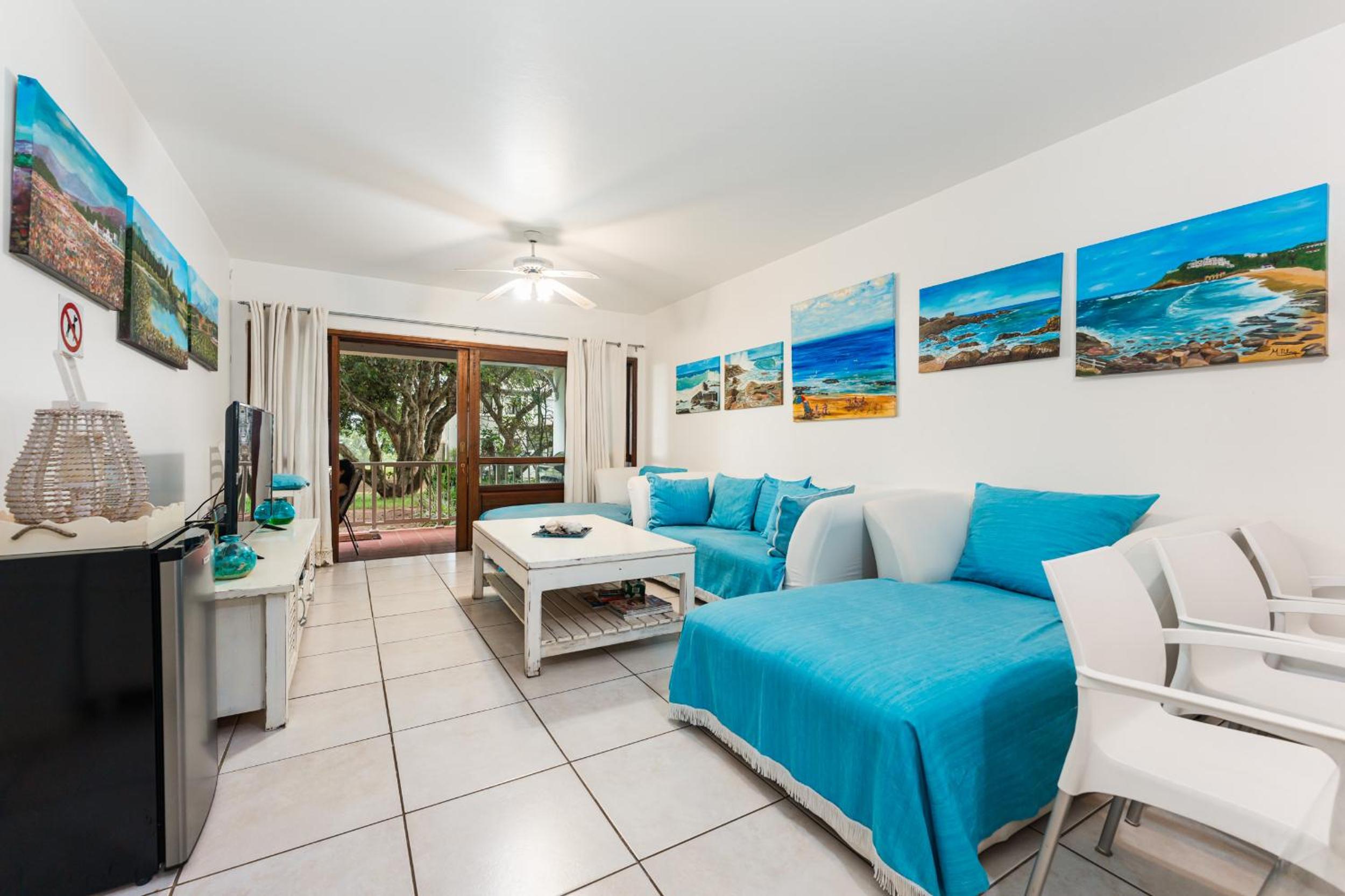 12 Ihlati Lodge, Wakenshaw view 2