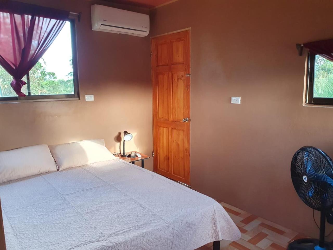 Pocho's Place Rio Celeste
