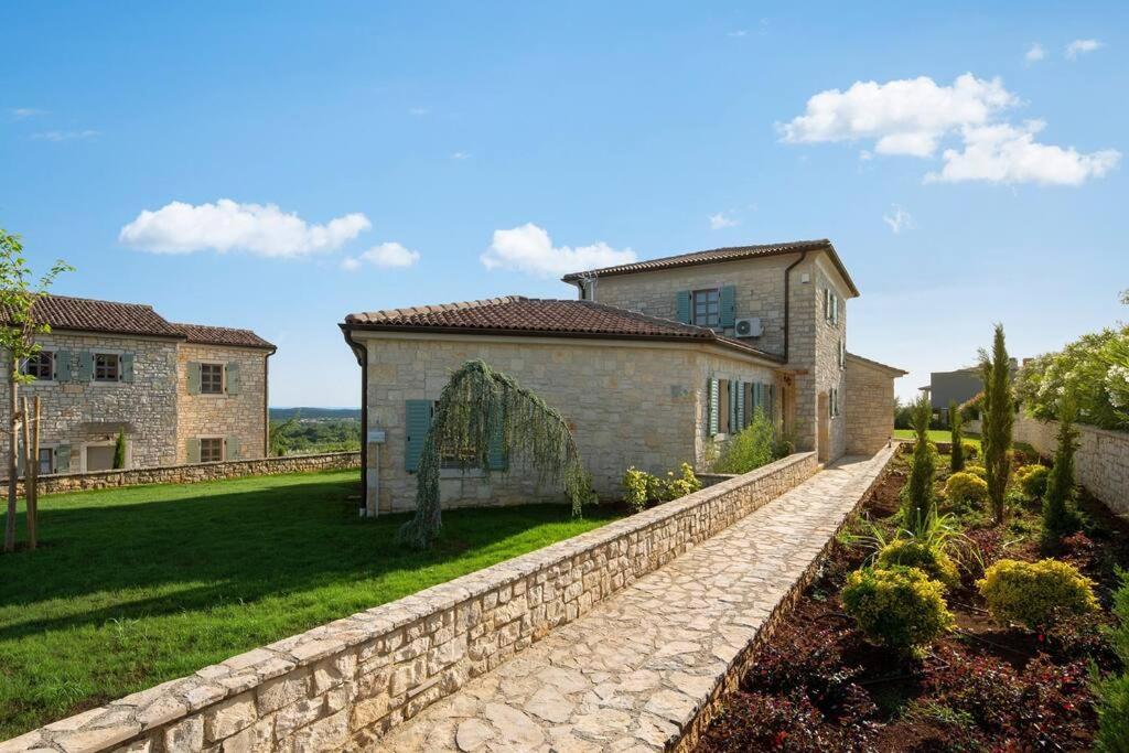 Rustic Villa Reichardia with a pool in Istria