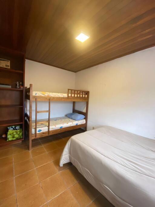 Casa Cond. Fechado em Ubatuba