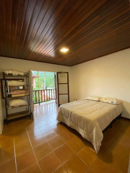 Casa Cond. Fechado em Ubatuba