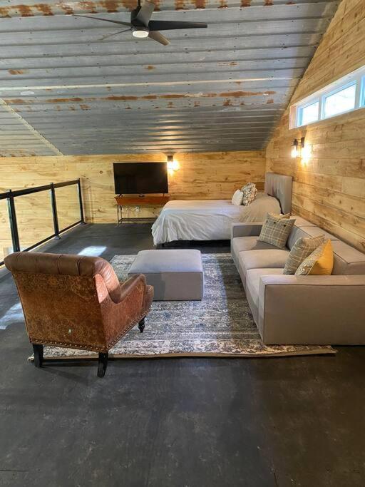 Brand new, private oasis on 18 acres in Erin