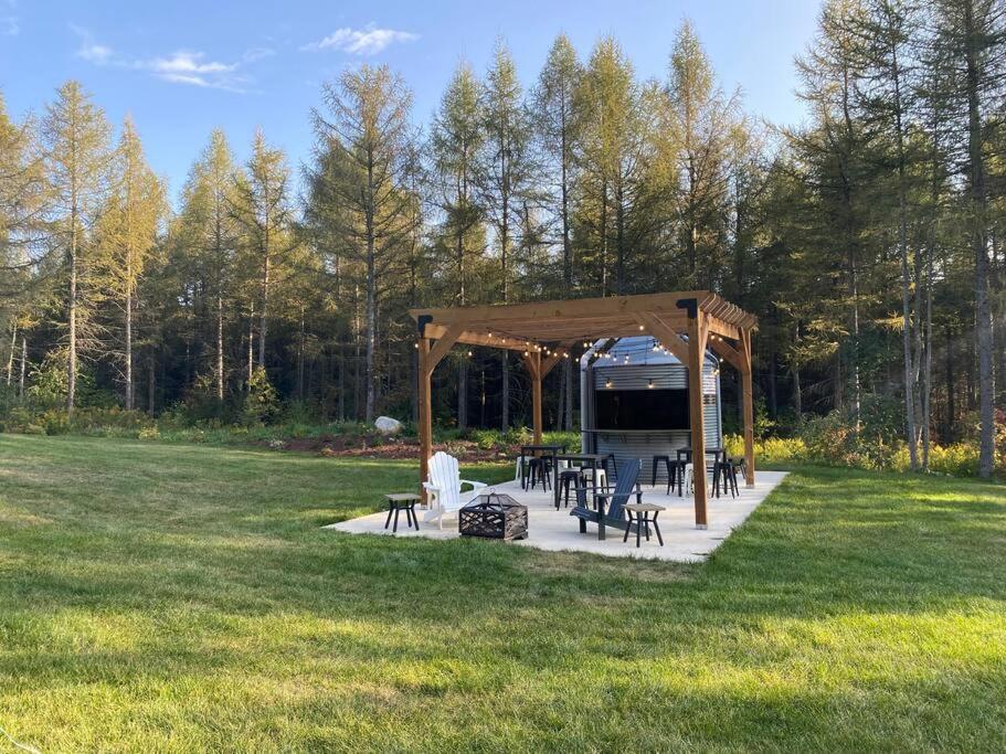 Brand new, private oasis on 18 acres in Erin