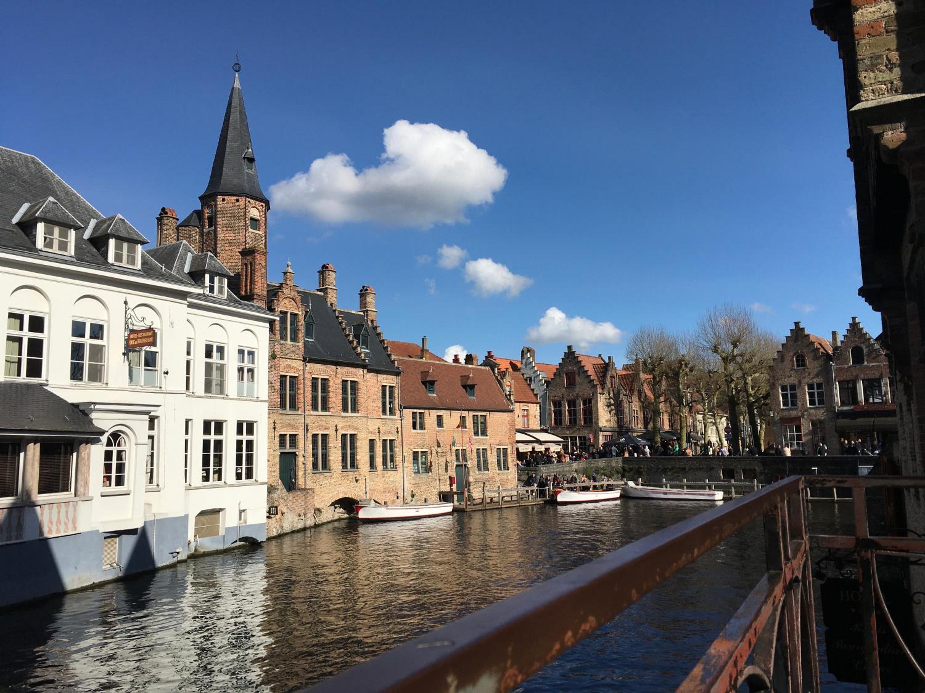 B&B Royal Swans - Adults-Only Boutique Stay in Bruges