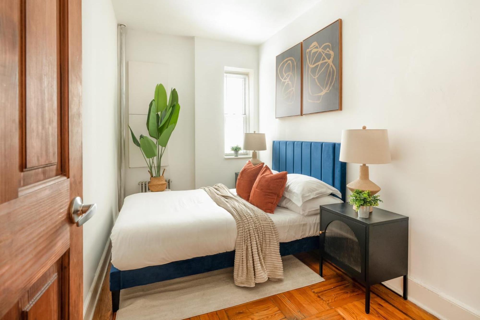 61-2C Prime UES 2BR Newly furnished best value