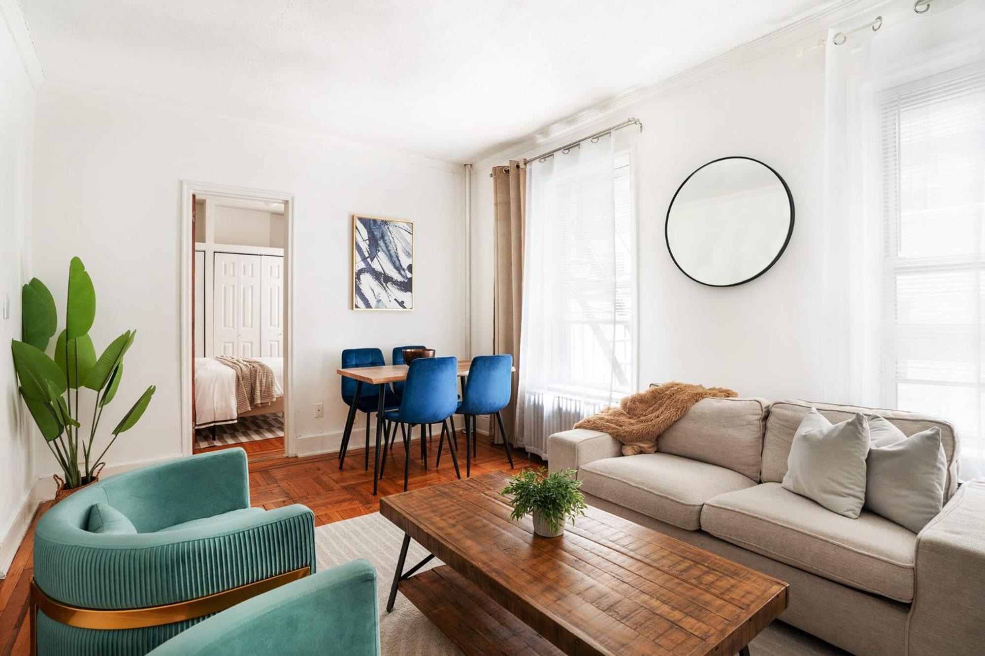 61-2C Prime UES 2BR Newly furnished best value