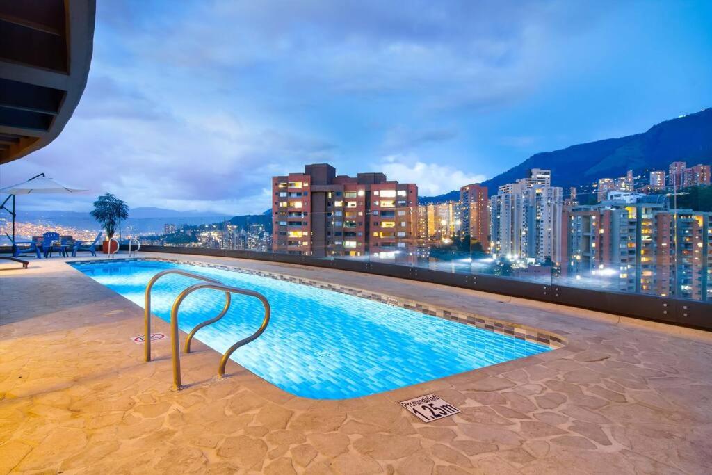 Luxury Apartment in El Poblado, Class Suite 1001