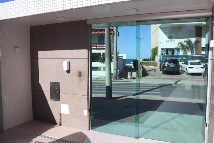 Apartamento Ingleses, Condomínio perto da praia
