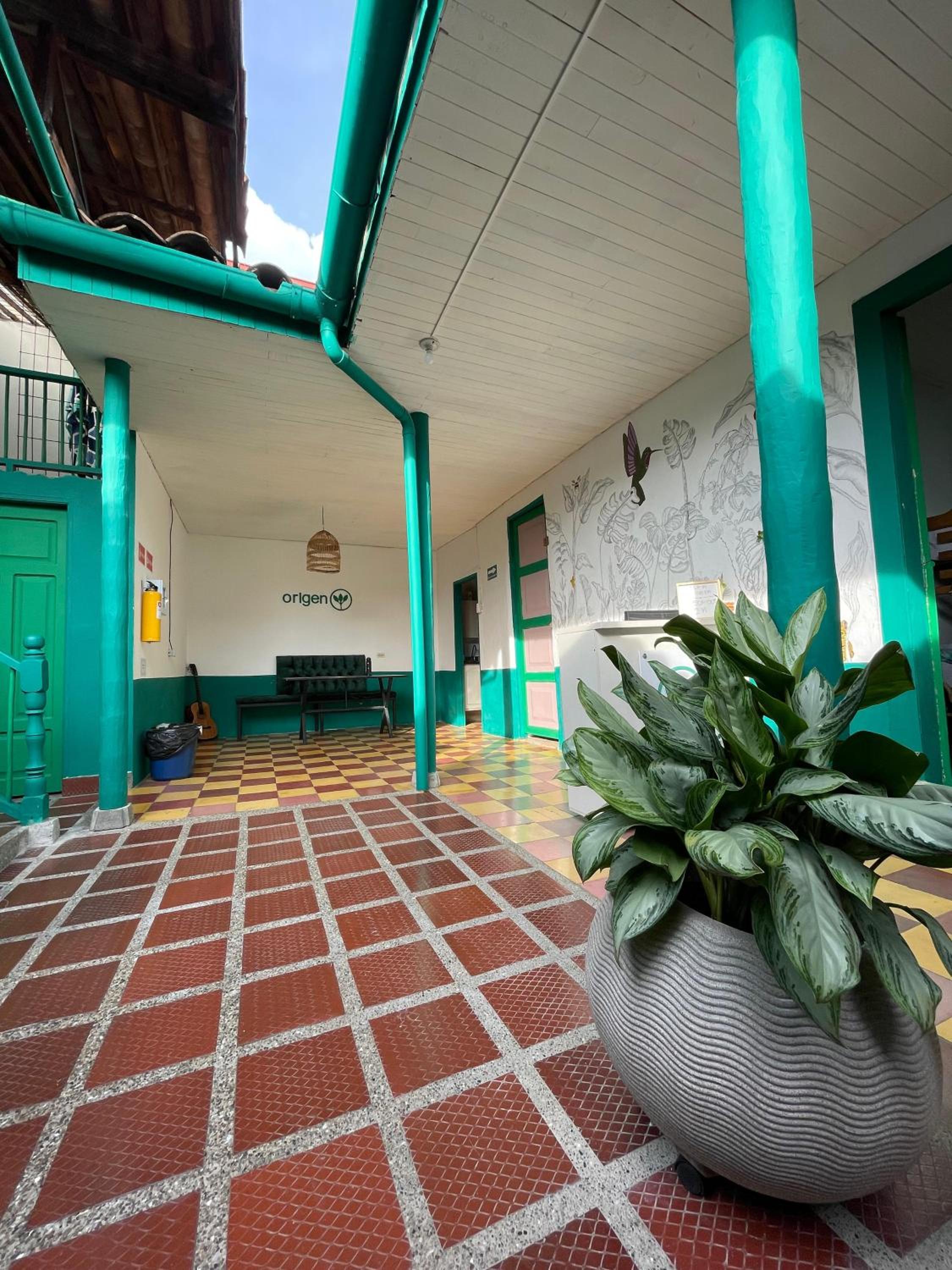 Origen Hostel Jardín
