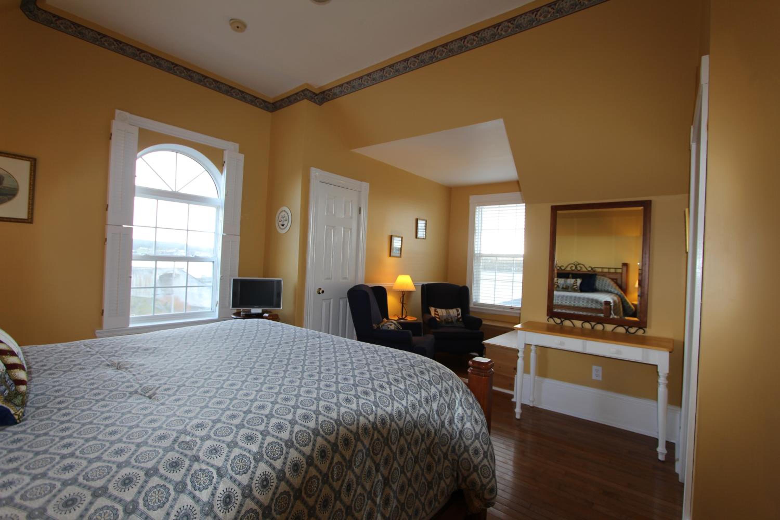 Louisbourg Harbour Inn