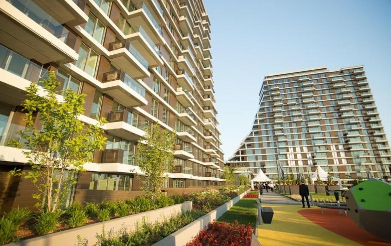 Belgrade Waterfront Luxury Appartment Pool & Gym view 2