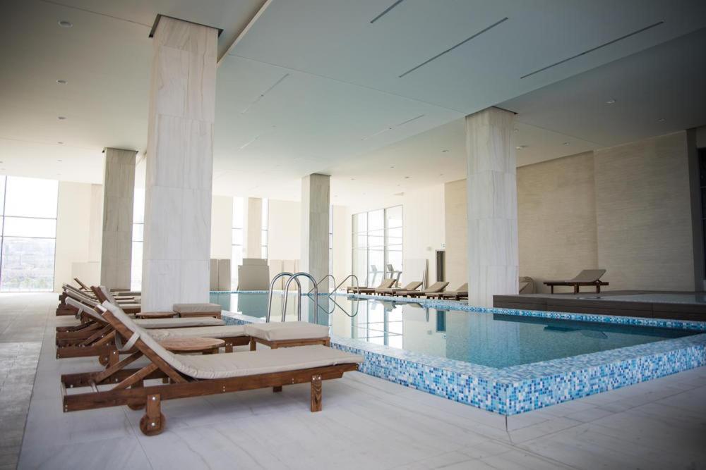 Belgrade Waterfront Luxury Appartment Pool & Gym view 3