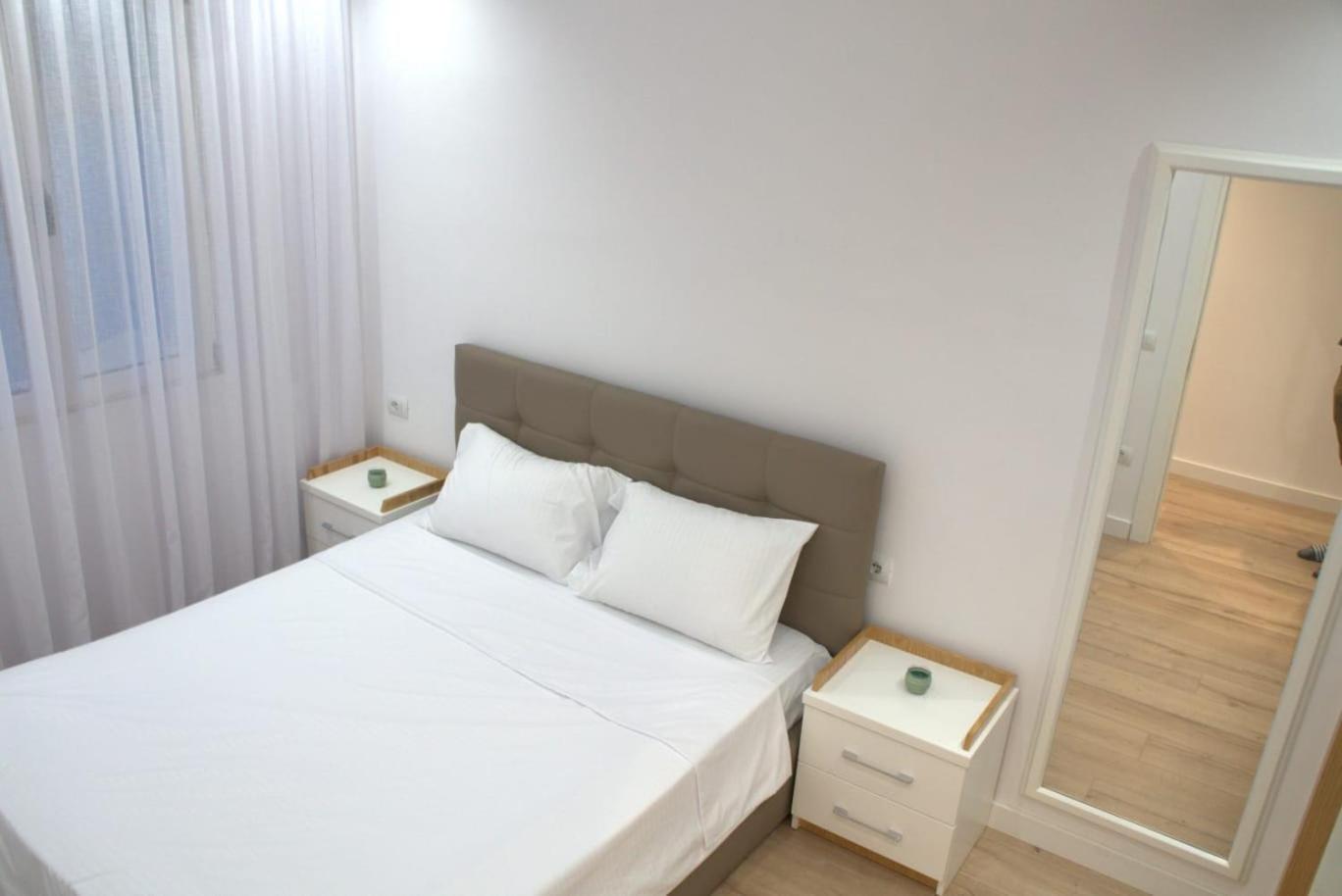 Alle's Komuna Parisit lux apartment