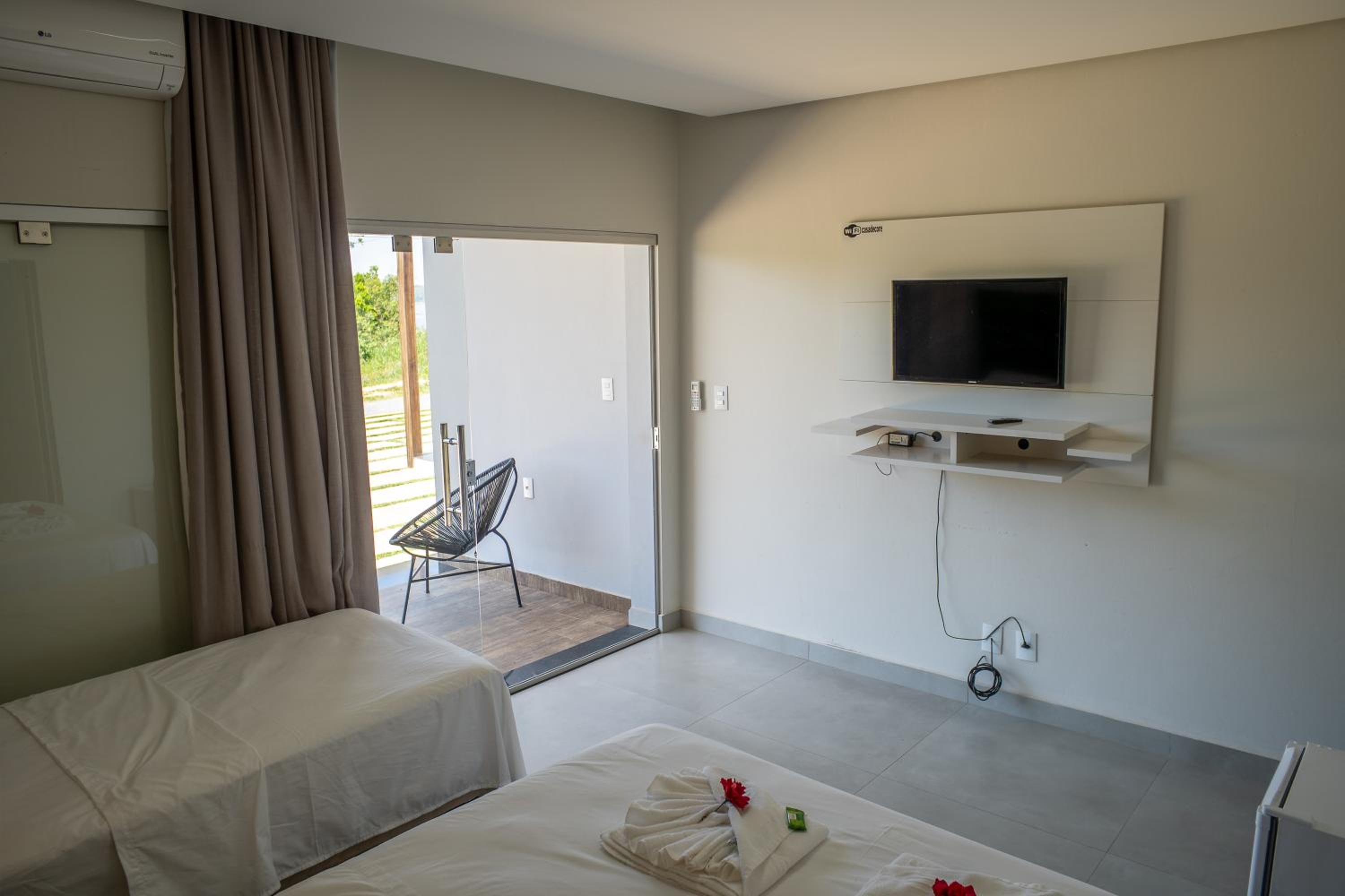 Pousada com piscina, jacuzzi e com vista em Capitólio - Casa Decore