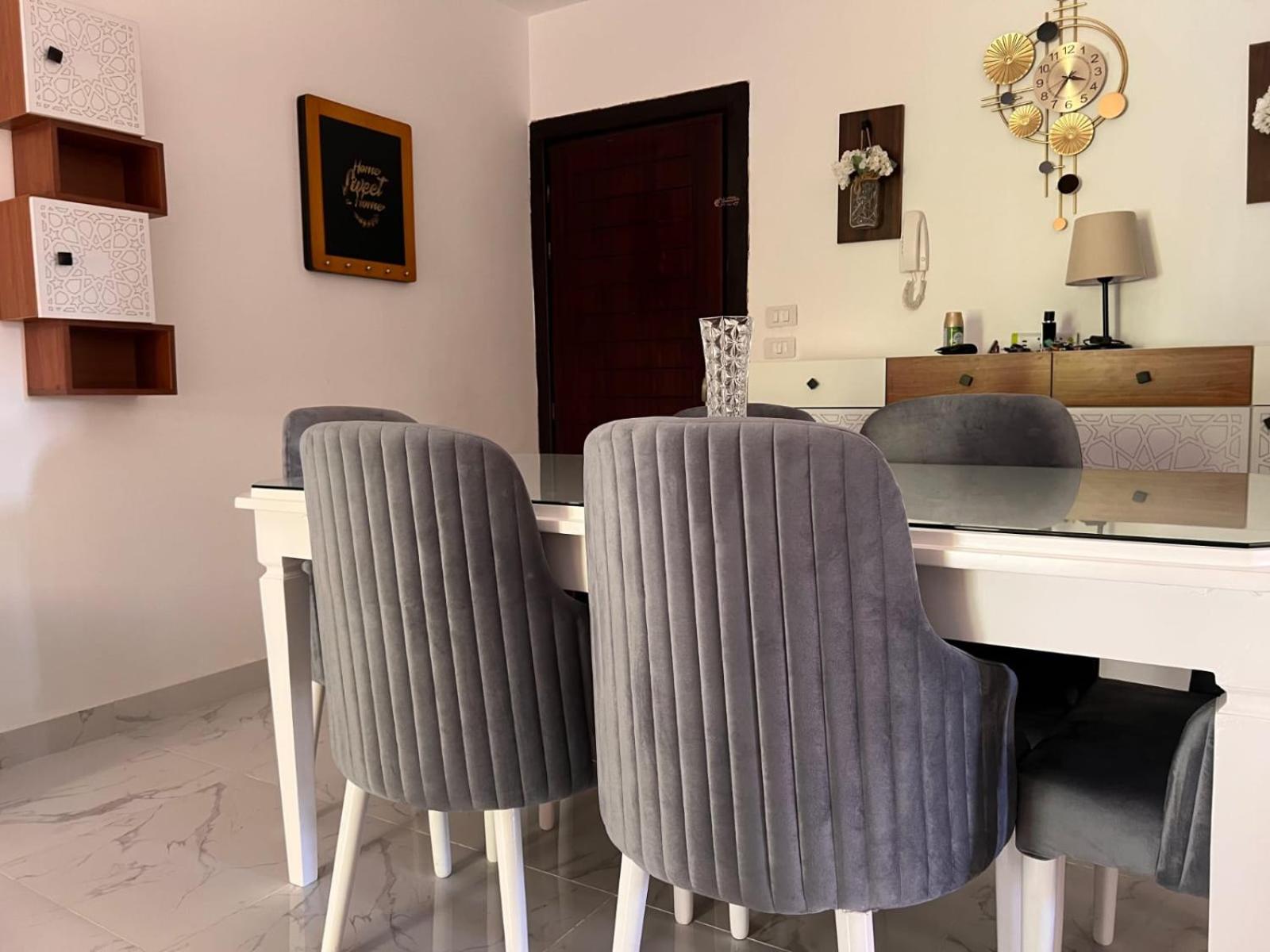 Luxury Apartment with Garden at Madinaty