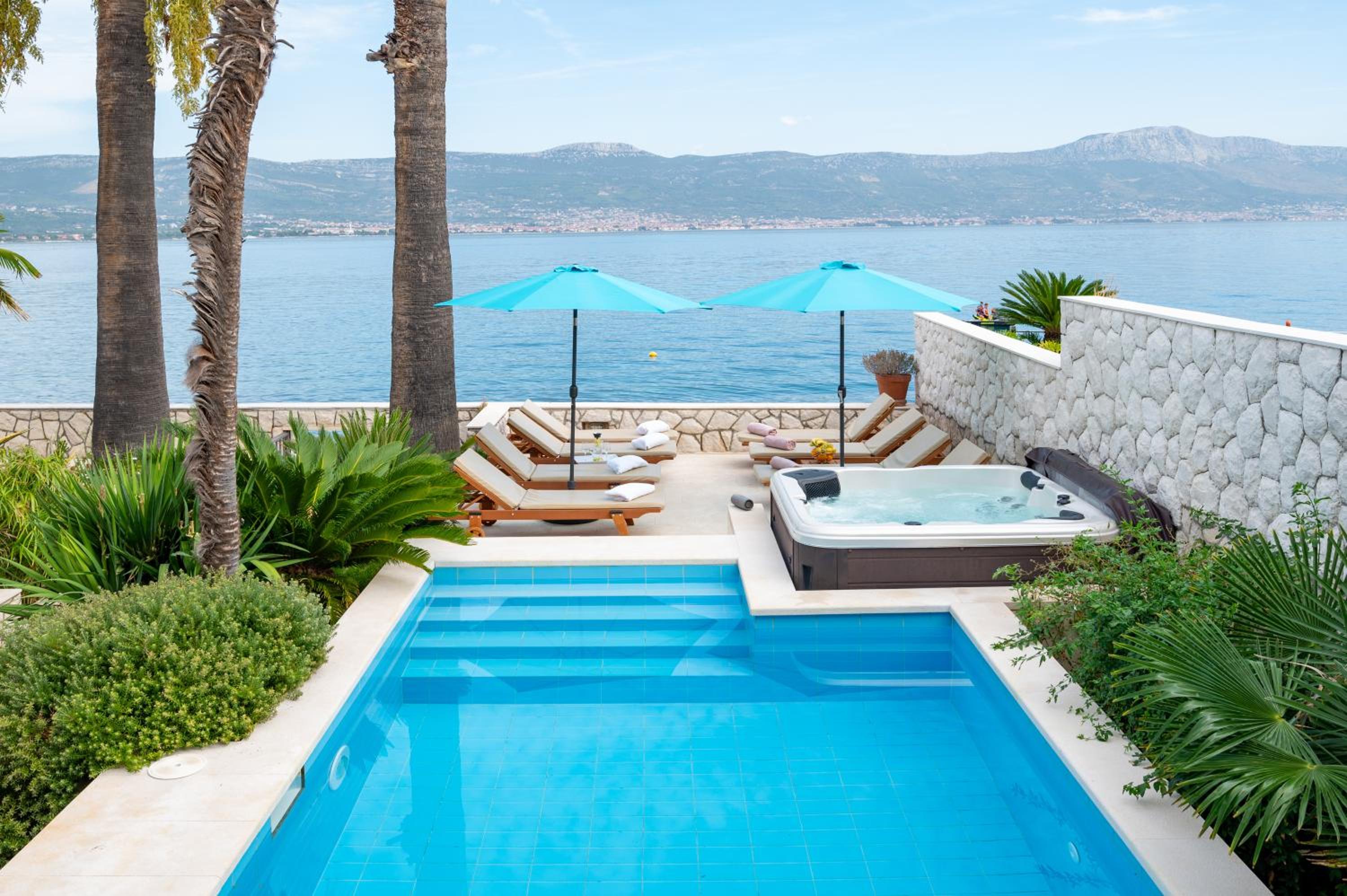 Villa Mirjana - exclusive beachfront 6 bedroom villa with pool view 5
