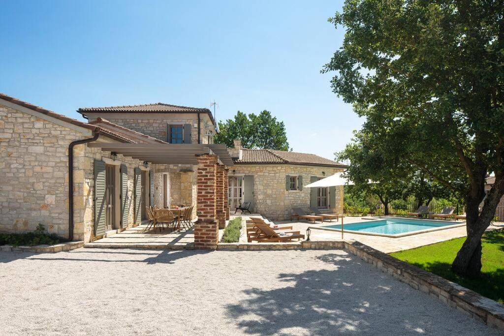 Rustic Villa Sambucus with a pool in Istria view 4