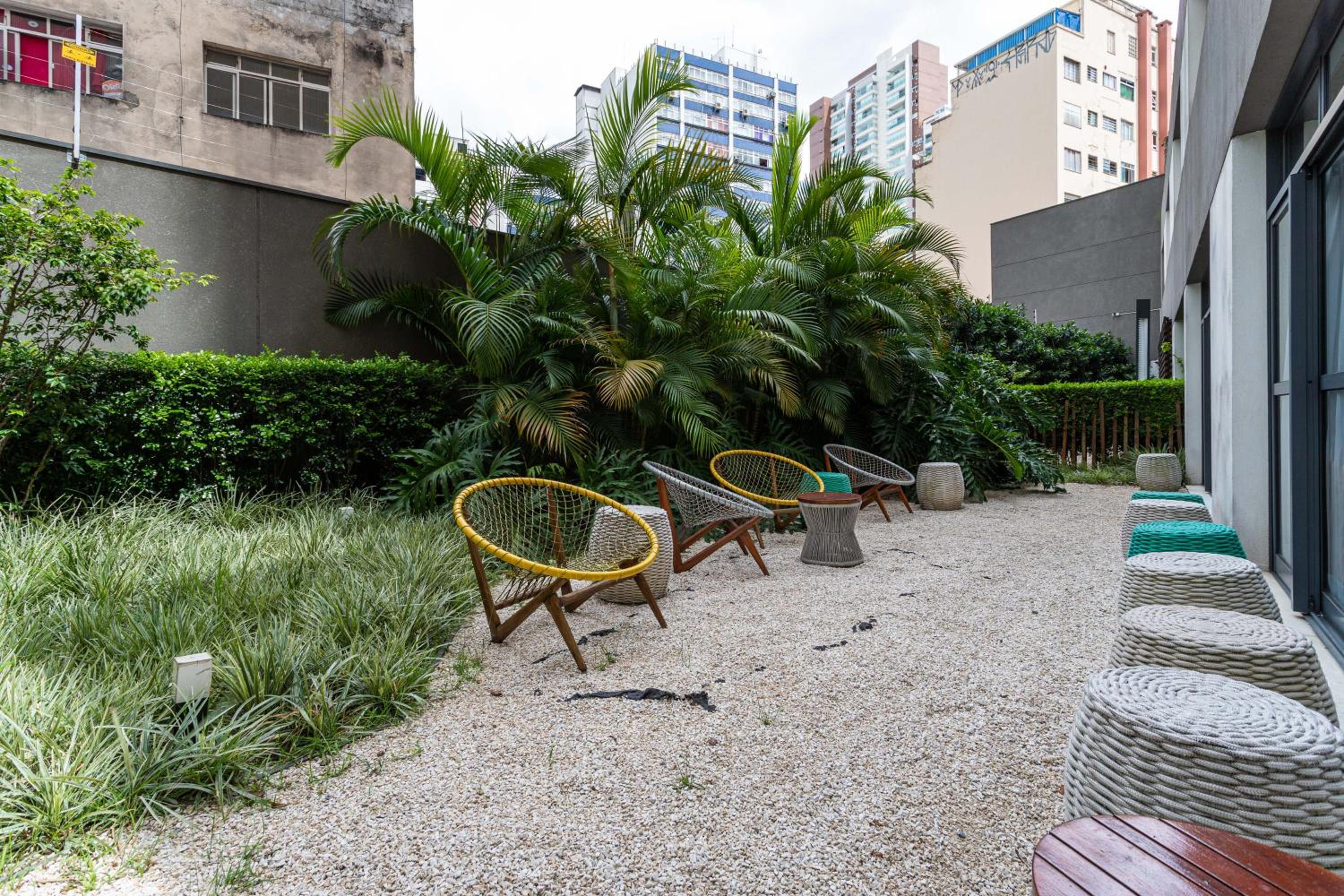 Setin Downtown Genebra by Viva - Apartamentos completos na Bela Vista com piscina