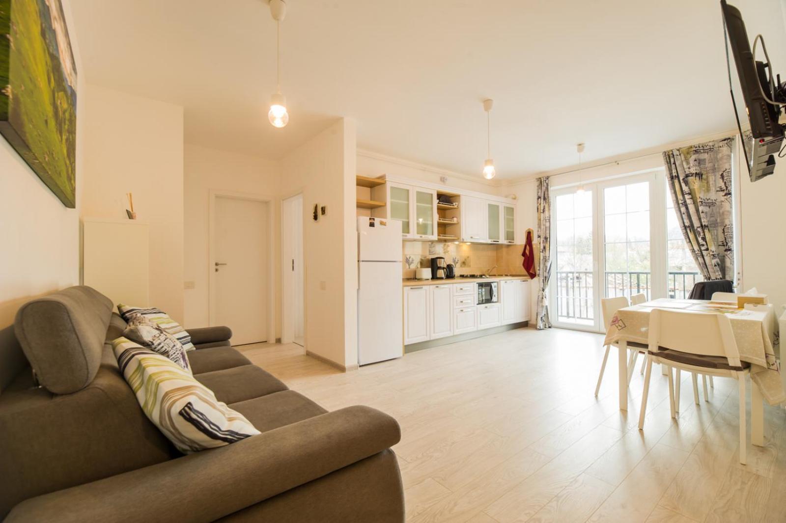 Cozy Apartment near Old Town - Free Parking view 4