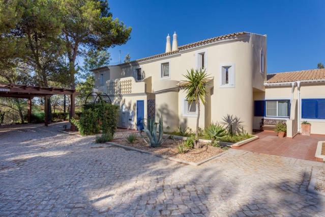 Hotel Casa Romeo y Julieta - Image 1