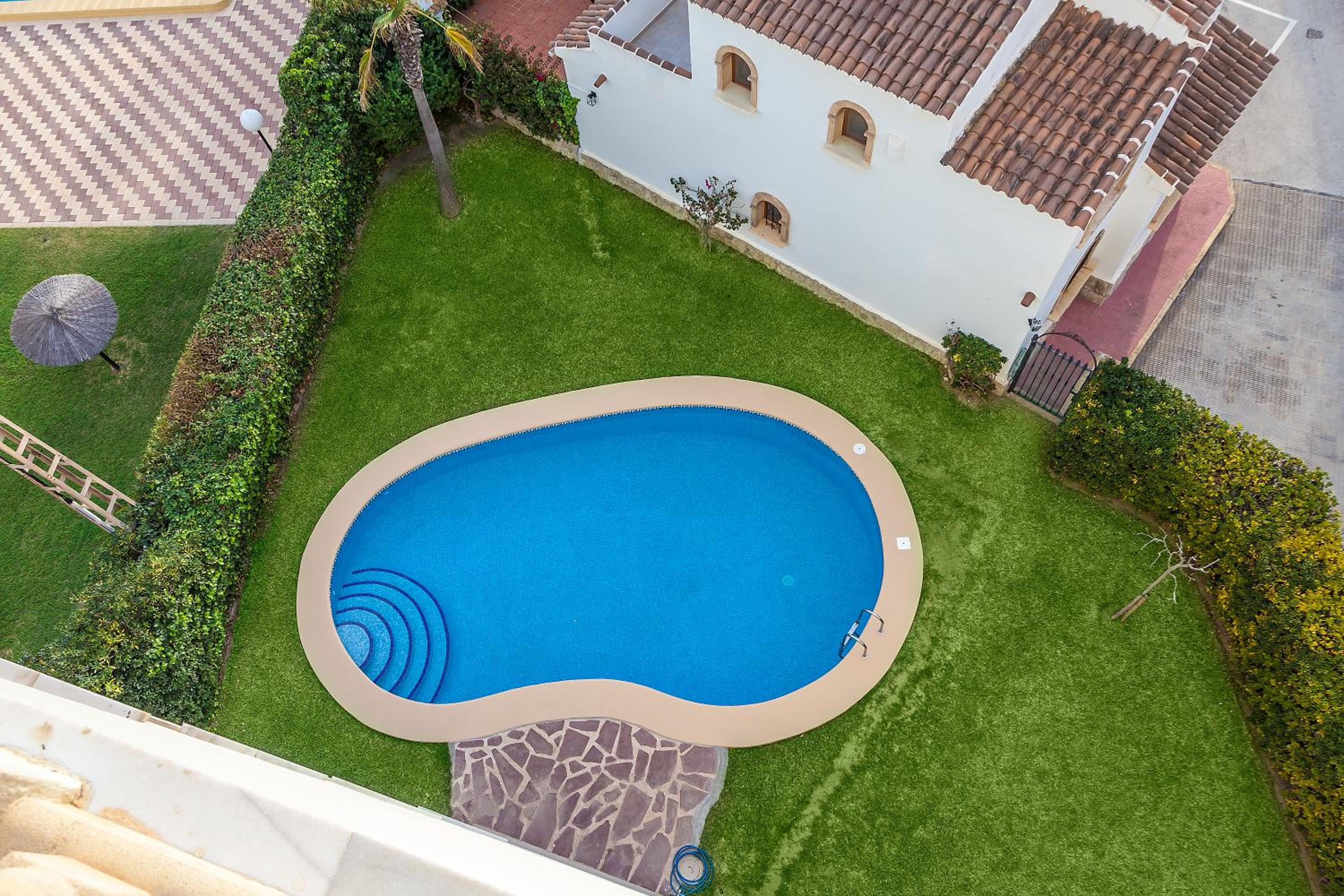 Mar-Beach front apartment in Jávea