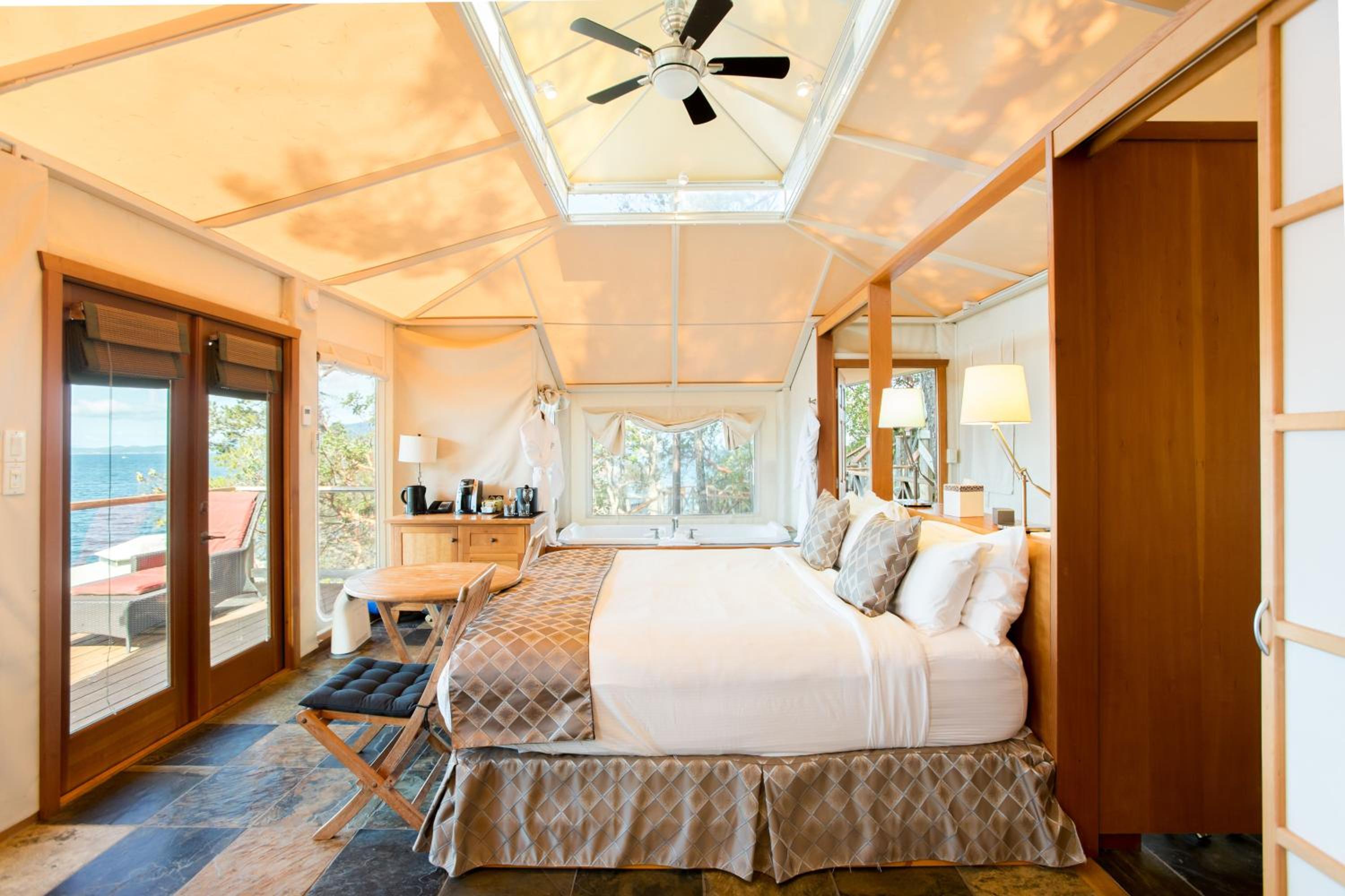 Rockwater Secret Cove Resort