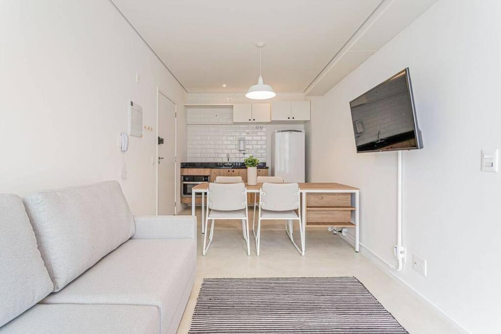 Apt. inteiro recém-reformado - Vila Madalena