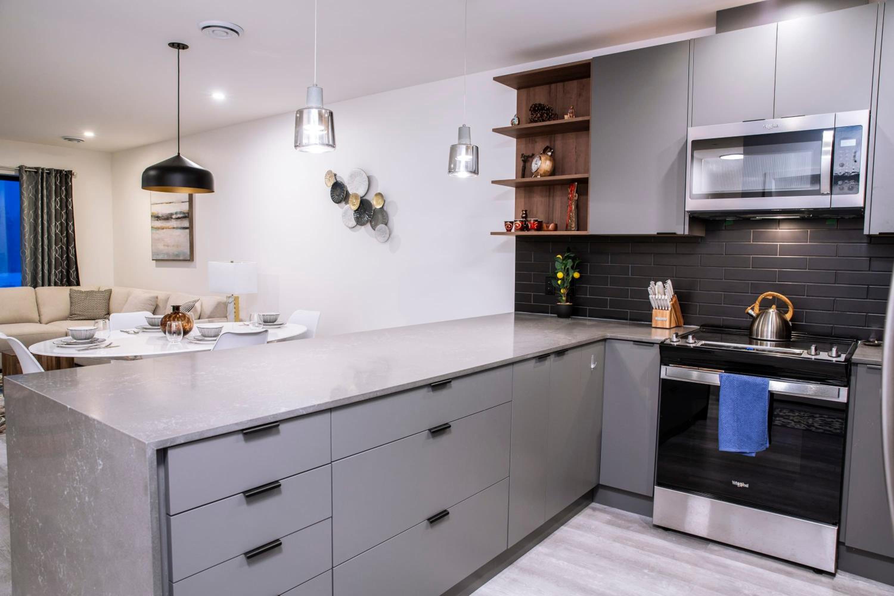 Revelstoke Marvel - Two Bedroom with Hot Tub