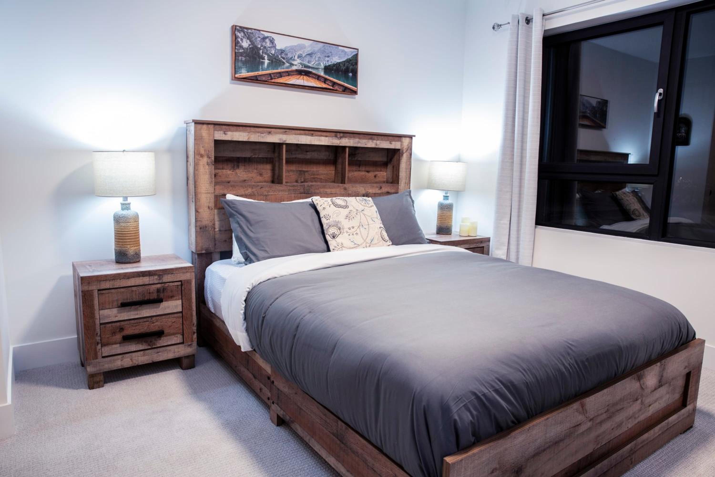 Revelstoke Marvel - Two Bedroom with Hot Tub