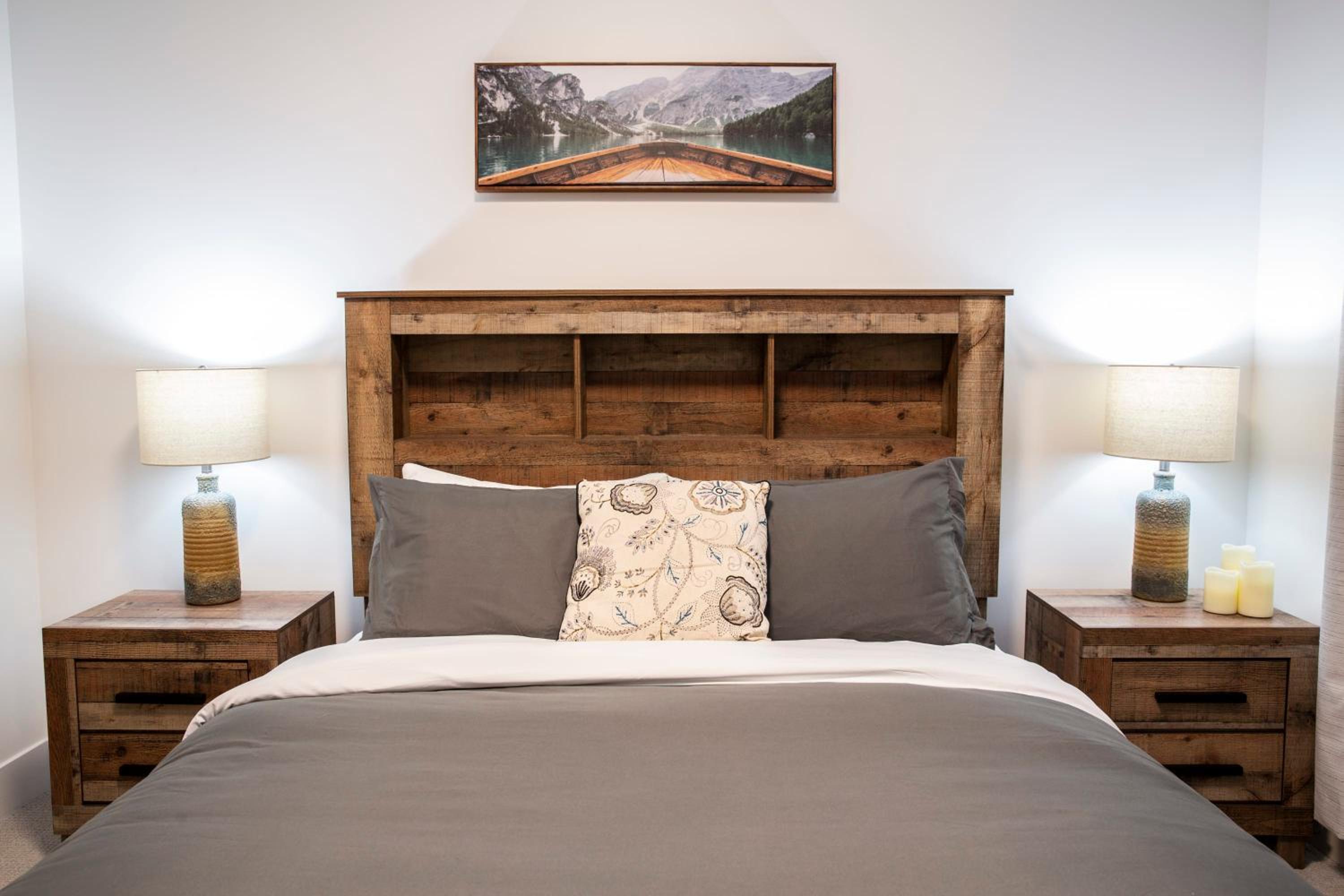 Revelstoke Marvel - Two Bedroom with Hot Tub