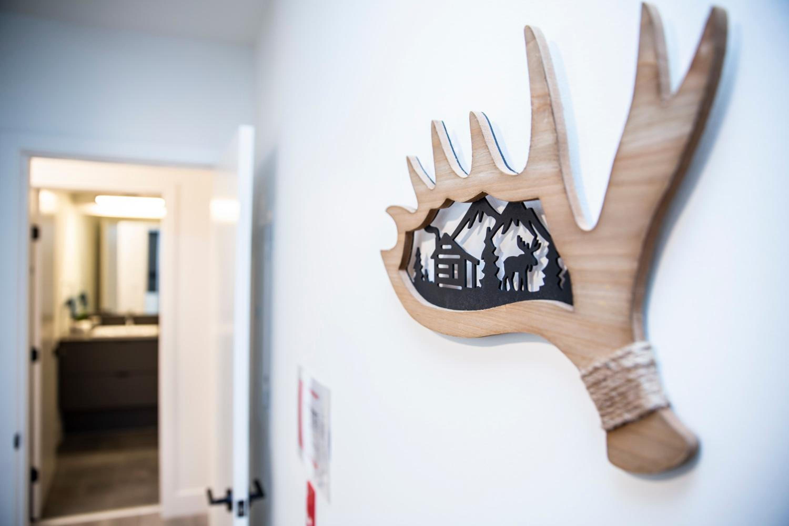 Revelstoke Marvel - Two Bedroom with Hot Tub