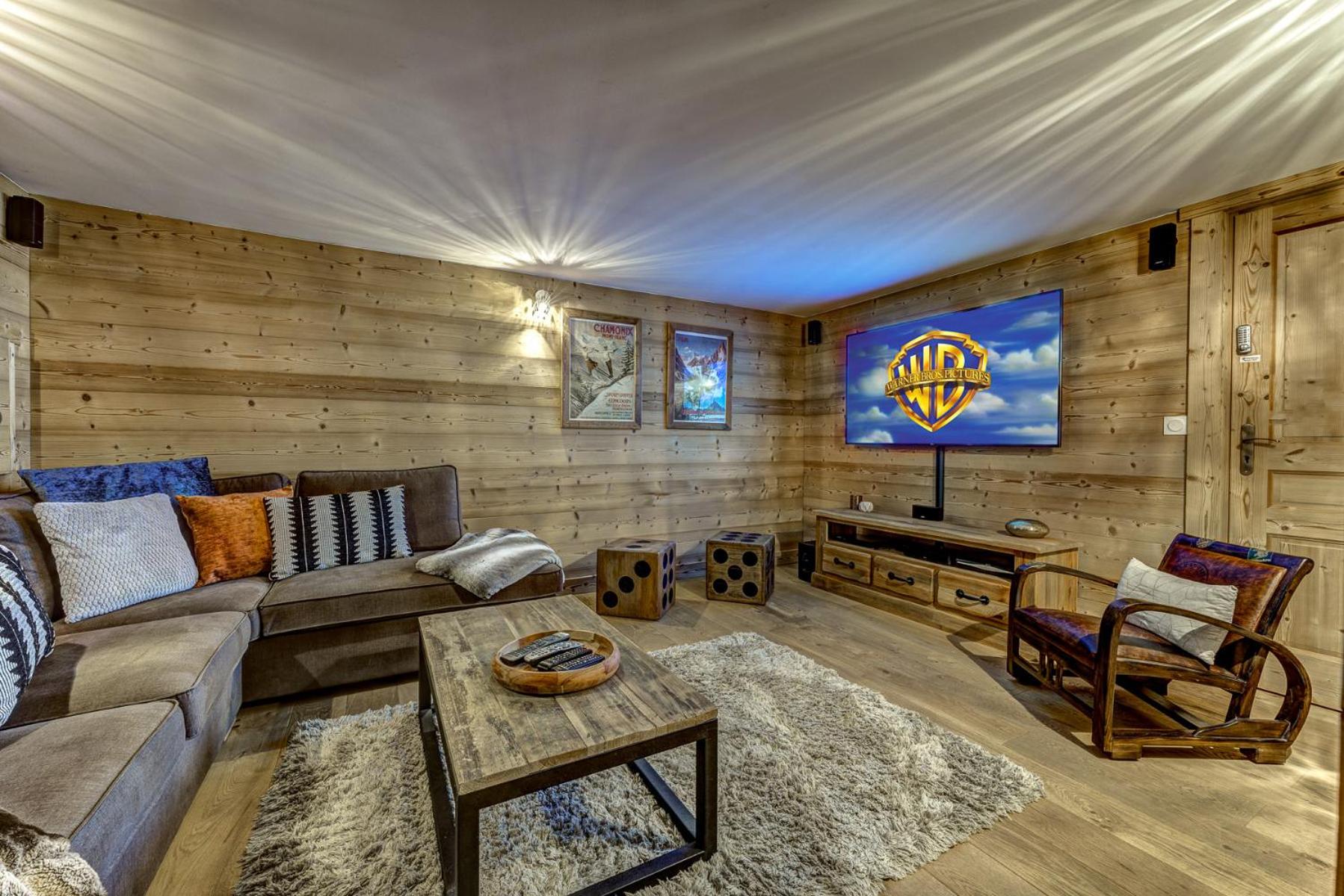 Chalet Planards 1 view 4