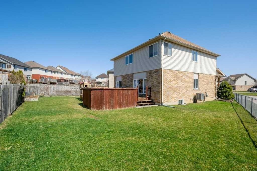 Kitchener Vacations - Cozy Homestay Waterloo Airport II - Property Image 7