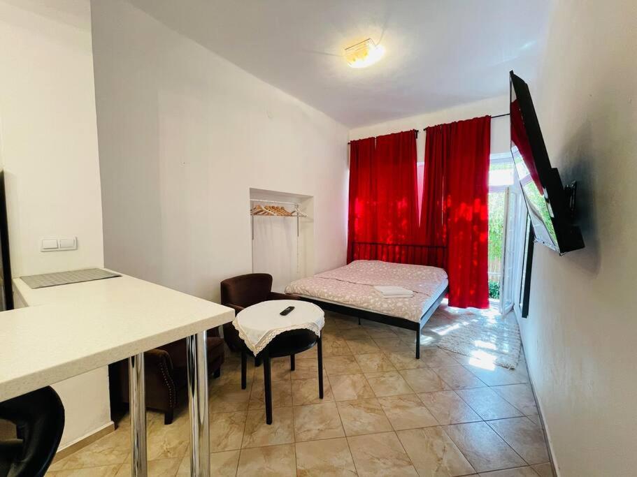 Apartment Elizabeth 2 view 2