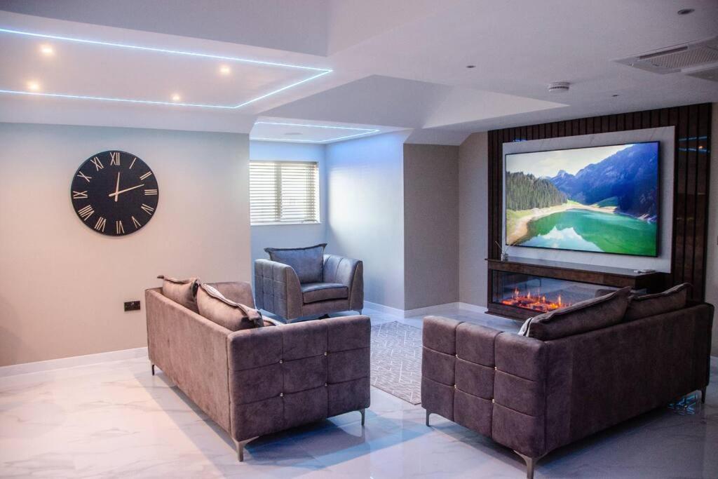 Hotel Luxury City Stay: 2-br Penthouse