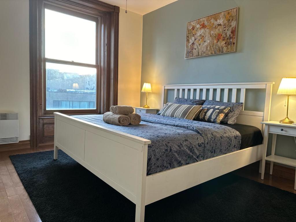 Montreal Sophistication & Style - Newly Renovated