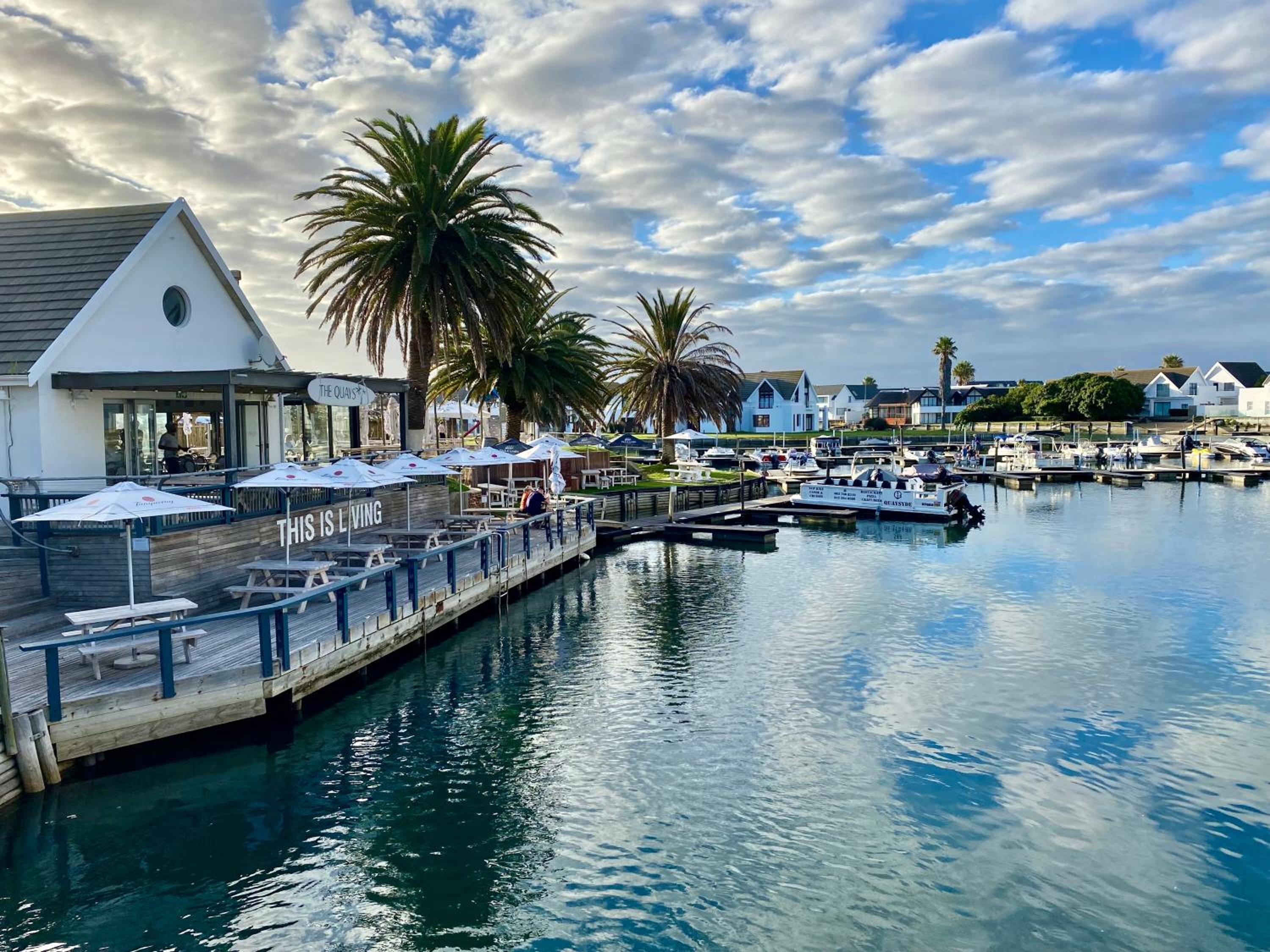 CANAL GUEST HOUSE - Waterfront Boutique B&B