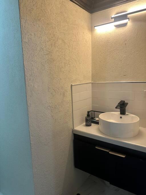 West view 3- modern & central apartment