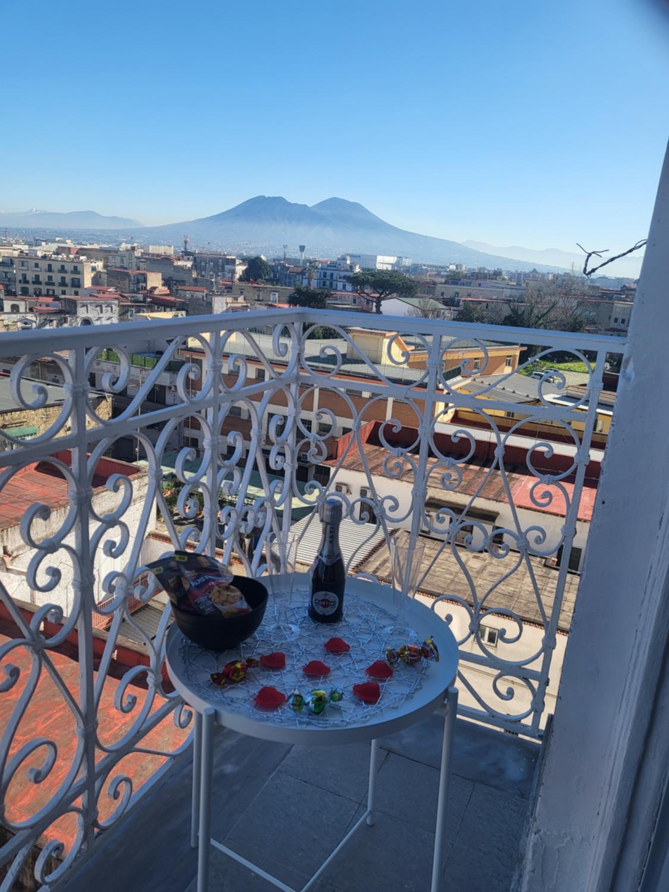 Live Naples