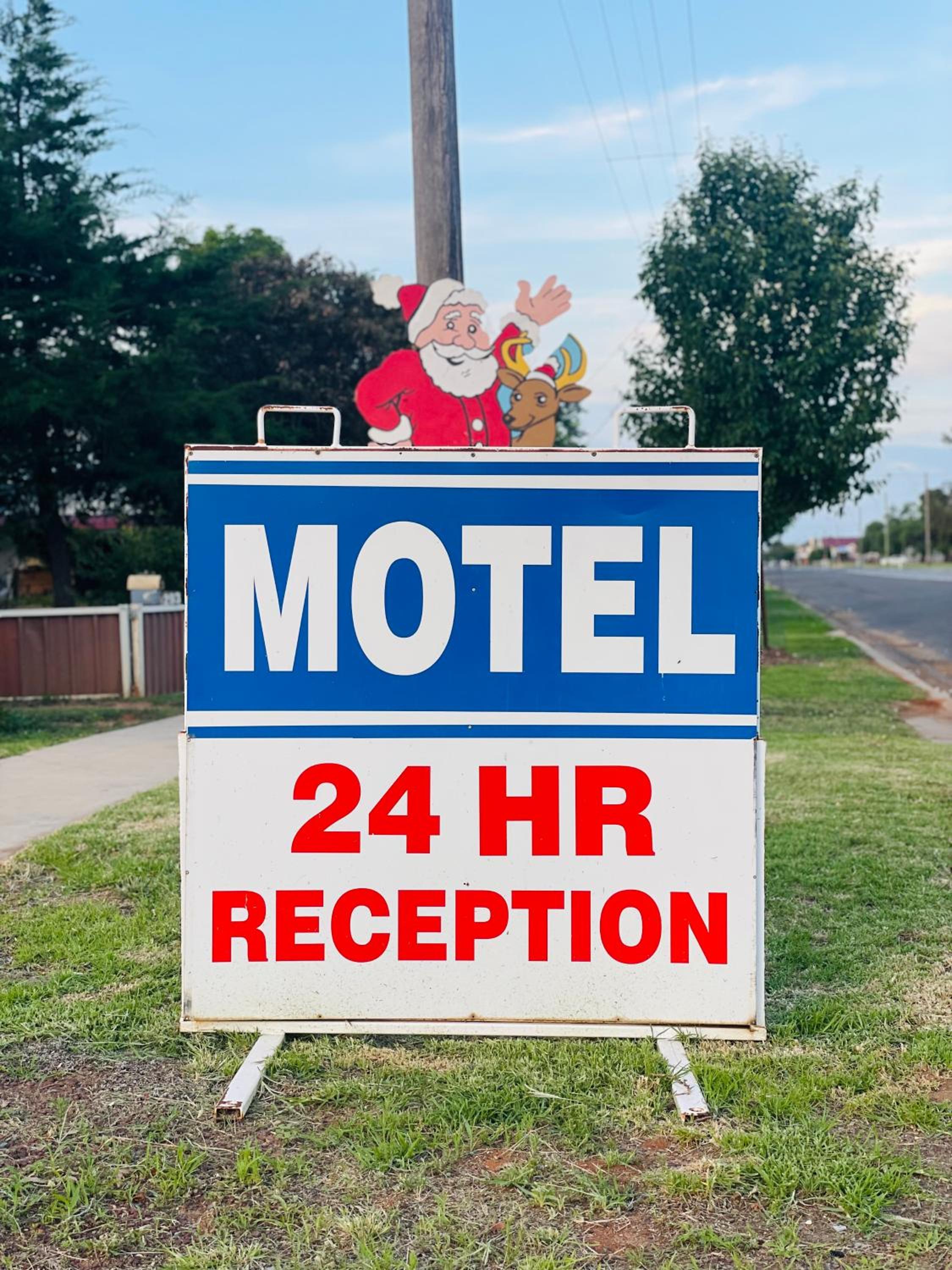 Century Motor Inn, Finley