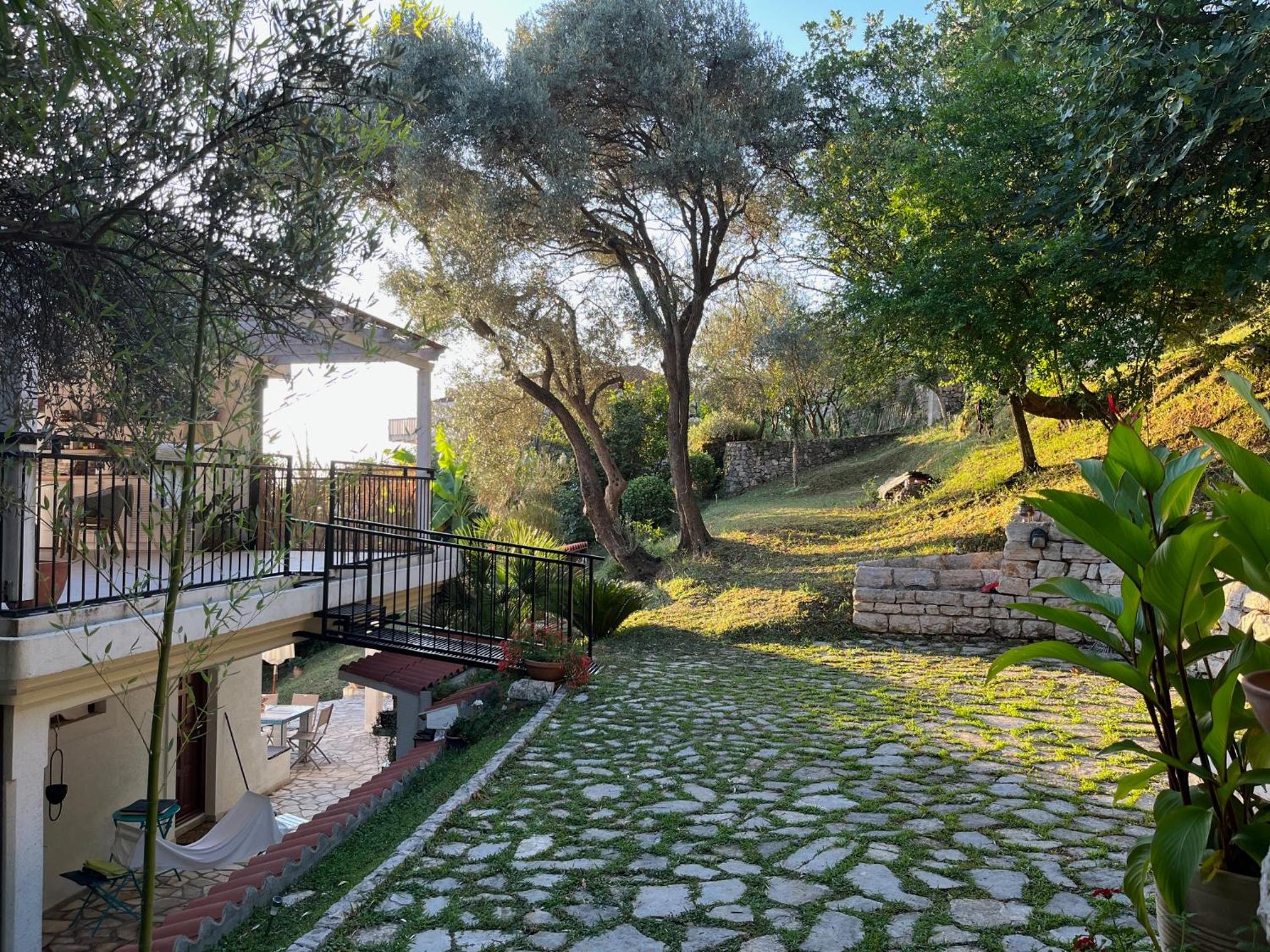 Zazenda House view 3