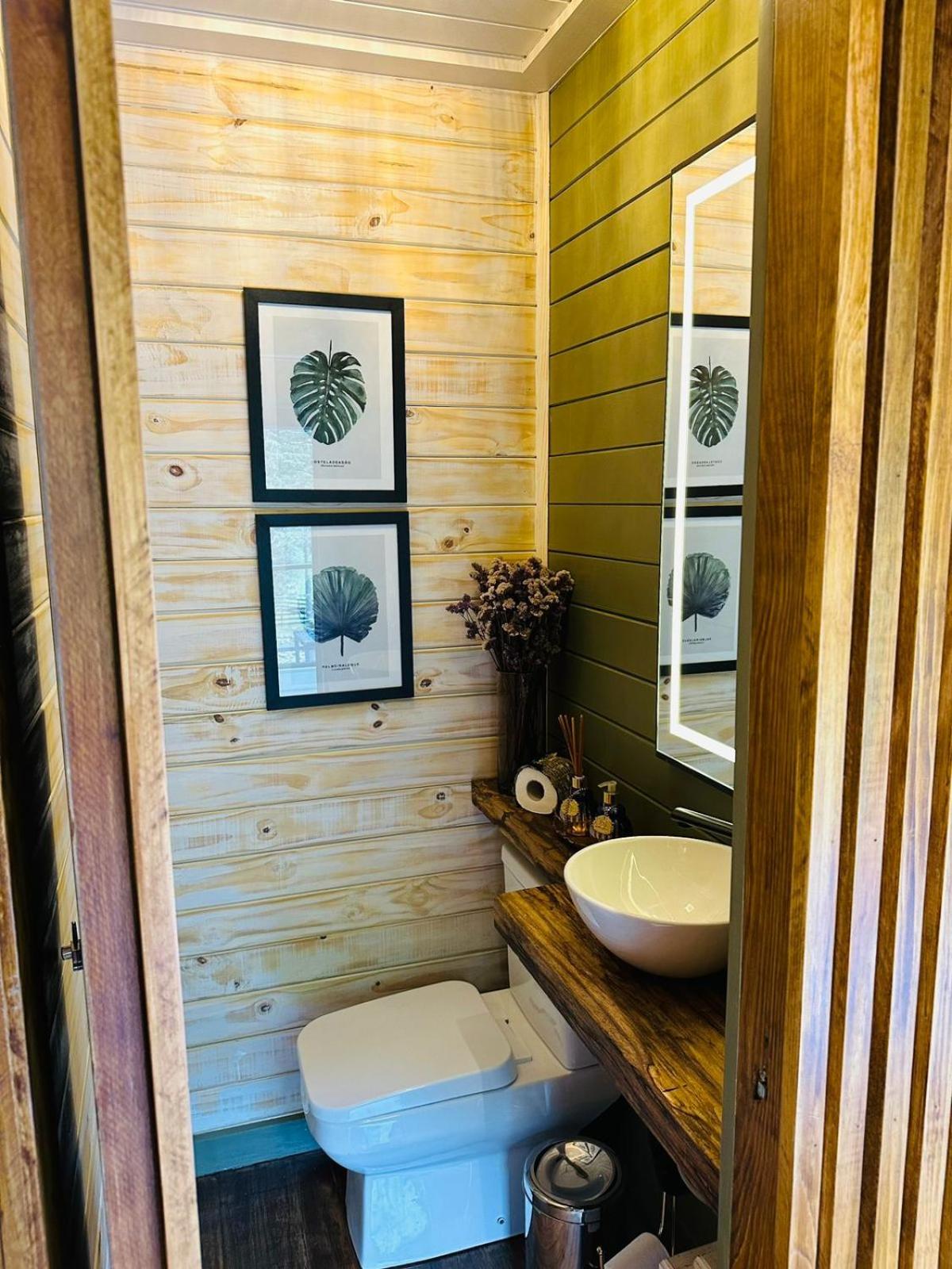 Vale dos Bugres Eco House- Cabana das Flores