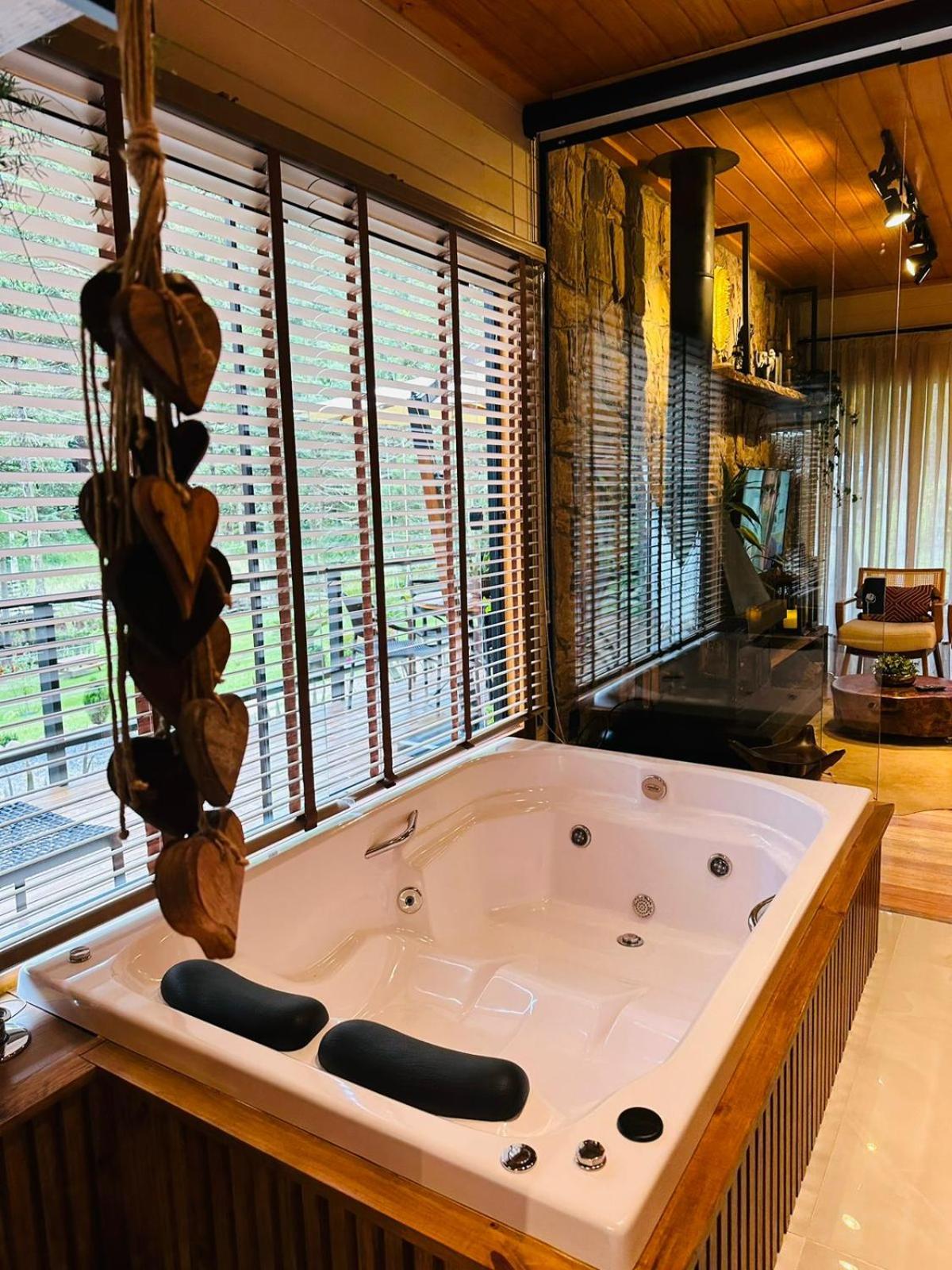 Vale dos Bugres Eco House- Cabana das Flores