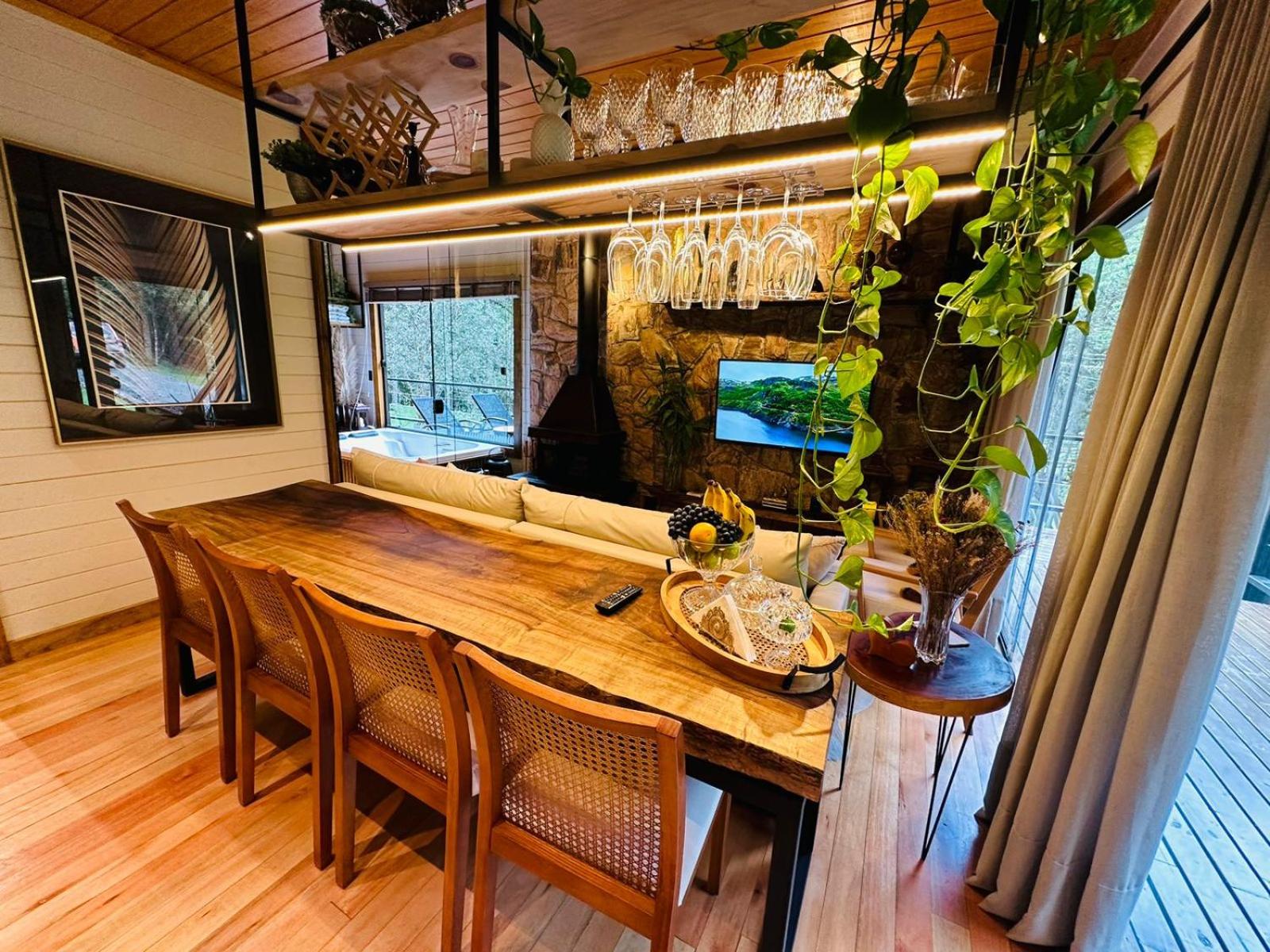 Vale dos Bugres Eco House- Cabana das Flores