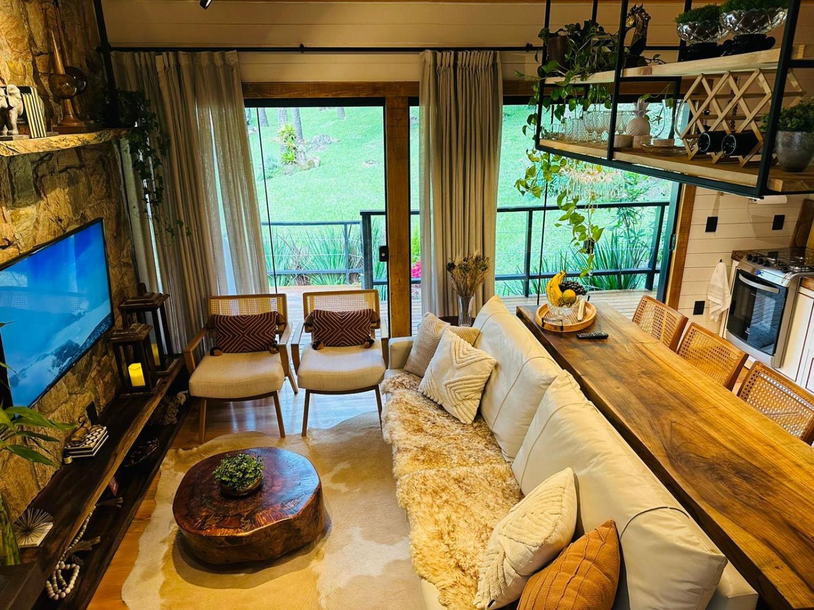 Vale dos Bugres Eco House- Cabana das Flores