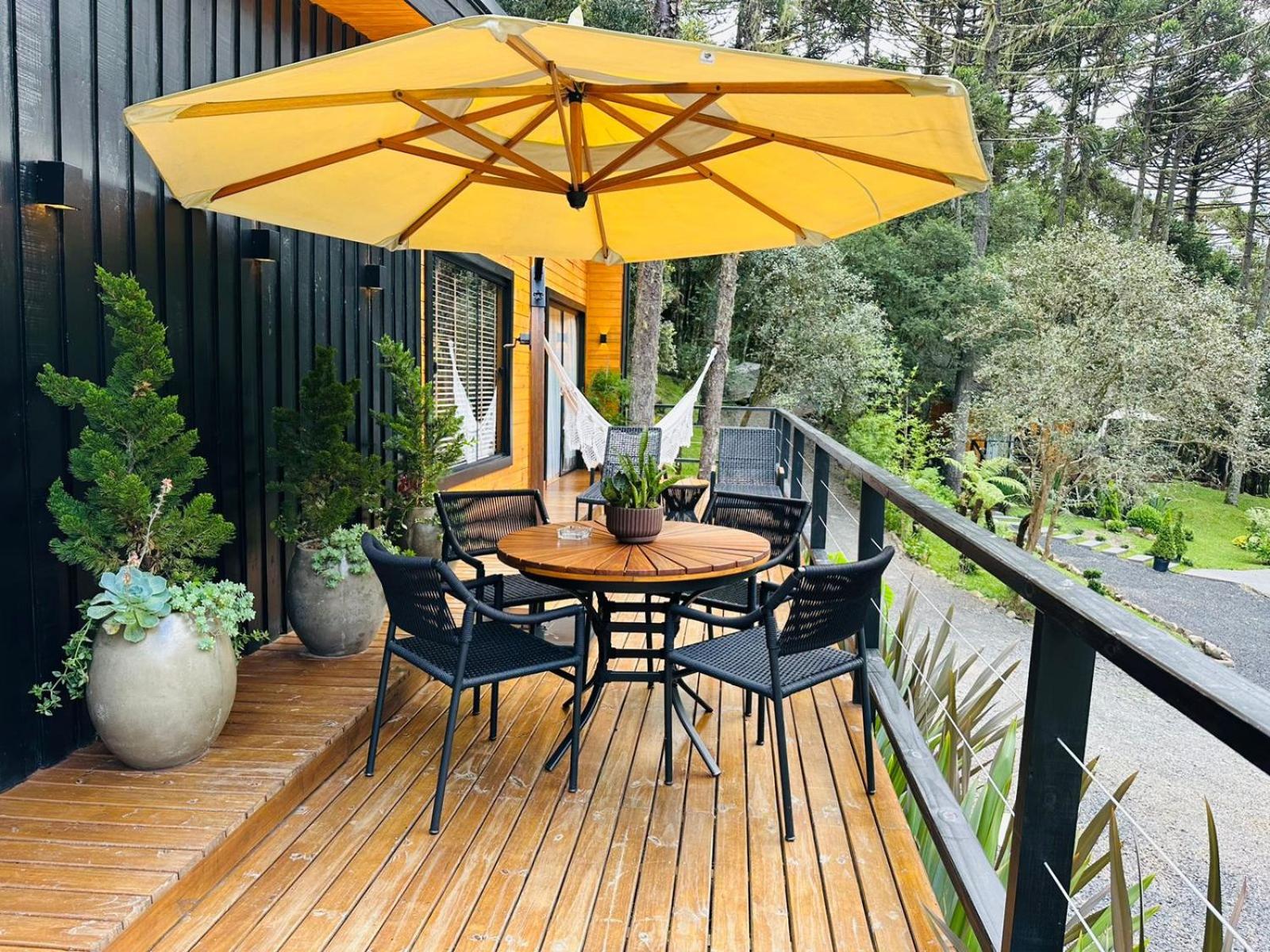 Vale dos Bugres Eco House- Cabana das Flores